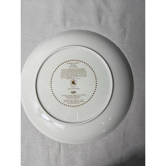2 American Revolution Fine China Plates, 10 1/2 inch, 1975 Masterpieces/24K Rims - Picture 3 of 9